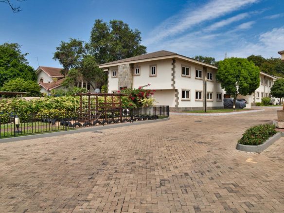 Bay Tree – House No 15